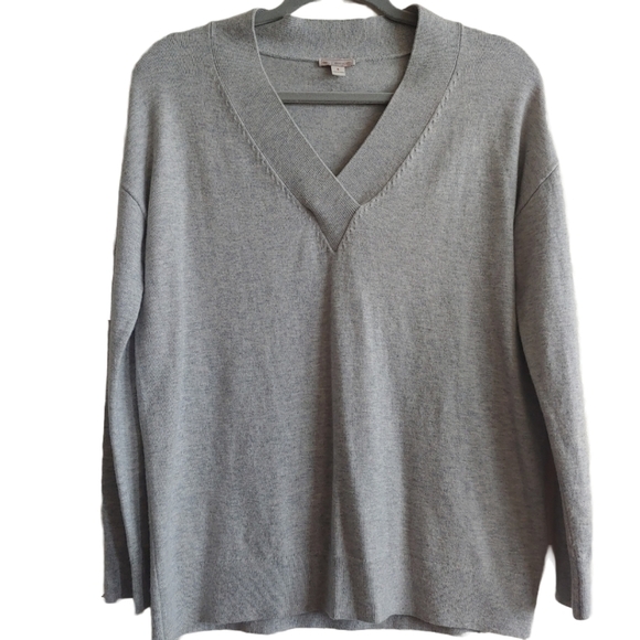 Gap Merino Wool Blend Grey V-neck Sweater Small - Picture 1 of 9
